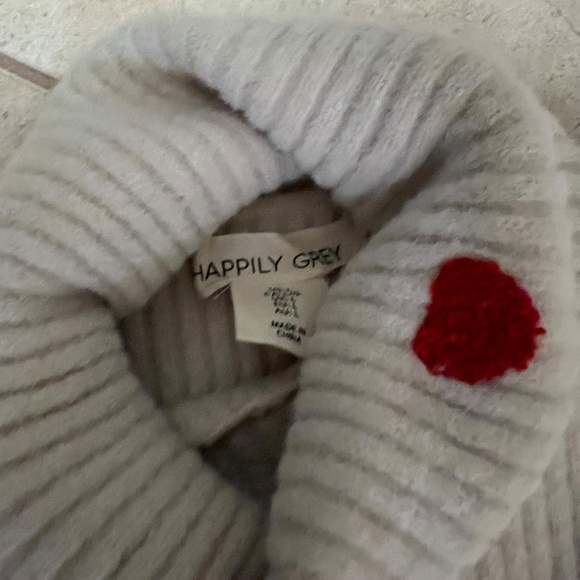 Happily Grey heart sweater NWOT - Picture 3 of 3
